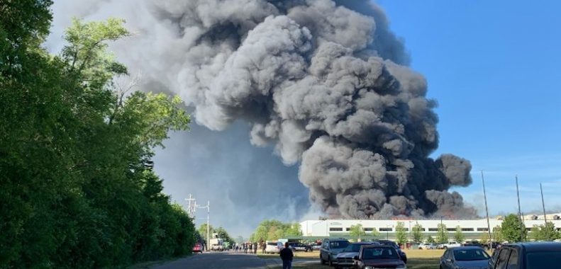 Скандалы и криминал: В понедельник, люди, были вынуждены покинуть свои дома