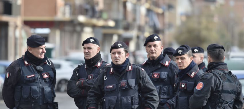 Криминальные новости: В Неаполе 45-летняя женщина погибла в результате ранения в голову в новогоднюю ночь