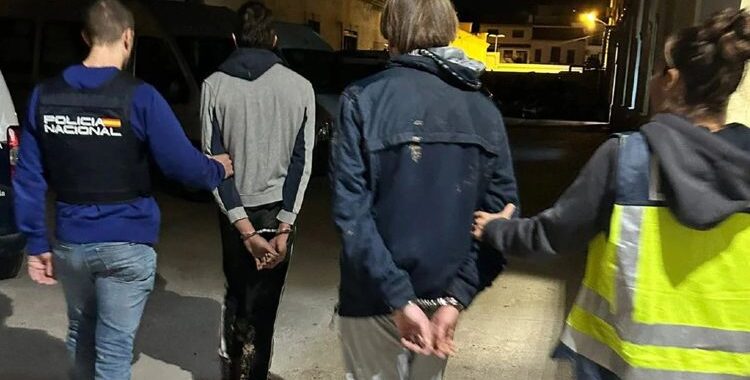 Скандалы и криминал: Около тридцати мародёров находятся в предварительном заключении по обвинению в кражах