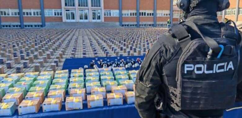 Скандалы и криминал: Входе недавнего рейда сотрудники правоохранительных органов нашли 20 миллионов ЕВРО