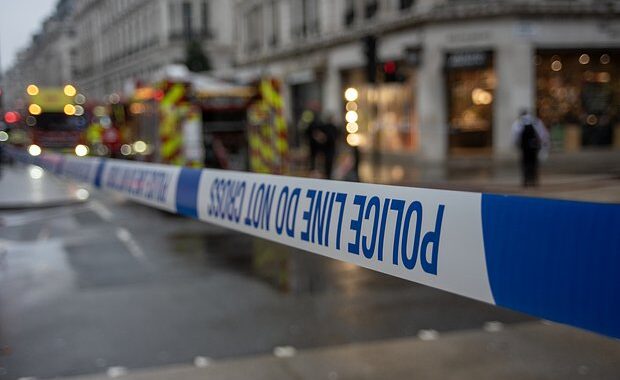 Скандалы и криминал: В Британии задержали еще одного человека за поджог дома премьер-министра